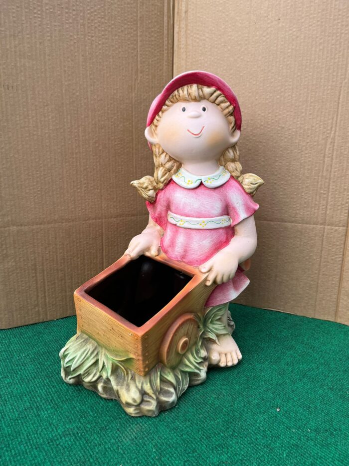 Casal de Agricultores Decorativo com Carrinho-Vaso - Imagem 5